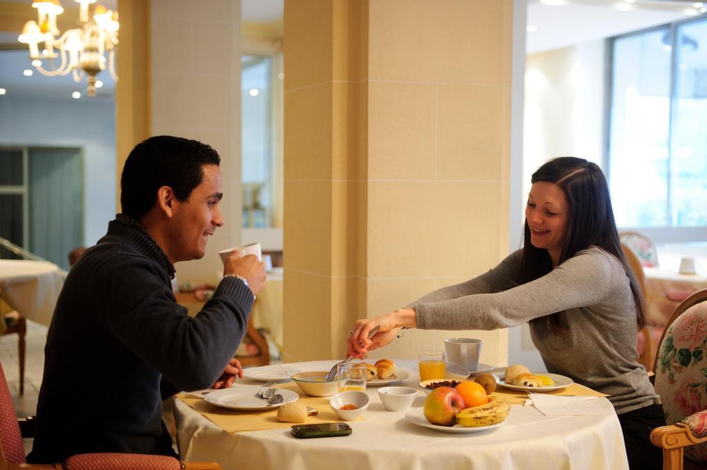 Le Grand Hotel แซ็ง-ก็องแต็ง ภายนอก รูปภาพ