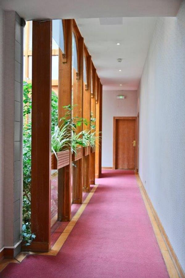 Le Grand Hotel แซ็ง-ก็องแต็ง ภายนอก รูปภาพ